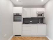 Flat to rent in Clapham Common North Side, London SW4 Flat to rent in Clapham Common North Side, London SW4