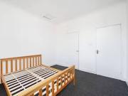 Flat to rent in Clarence Road E5, Clapton, London