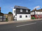 Flat to rent in College Road, Bromley BR1