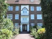 Flat to rent in Collingwood Court, Queens Road, London NW4