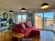 Flat to rent in Cresset Road, London E9