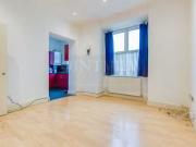 Flat to rent in Croydon Road, London SE20