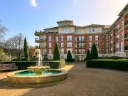 Flat to rent in Darling House, Clevedon Road, East...