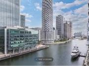 Flat to rent in Discovery Dock Apartments East, London E14