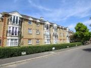 Flat to rent in Draper Close, Isleworth, TW7 Ref 229843