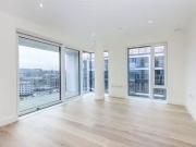 Flat to rent in Duke Of Wellington Avenue, Royal Arsenal...
