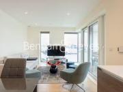 Flat to rent in Duke Of Wellington Avenue, Woolwich SE18