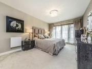 Flat to rent in Dyas Road, Sunbury On Thames, TW16 Ref...