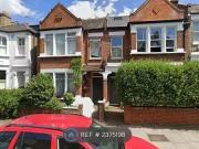 Flat to rent in East Putney, London SW18