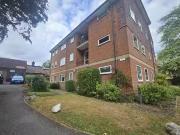 Flat to rent in East Street, Farnham, Surrey GU9
