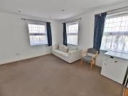 Flat to rent in Eastern Avenue, Ilford IG2 Flat to rent in Eastern Avenue, Ilford IG2