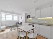 Flat to rent in Edridge Road, Croydon, London CR0