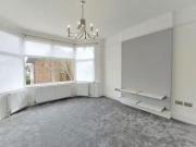 Flat to rent in Fordhook Avenue, London W5