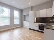 Flat to rent in Fordwych Road, London NW2