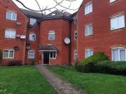 Flat to rent in Foxglove Road, Romford RM7