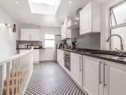 Flat to rent in Fulham Road, London SW6
