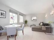 Flat to rent in Fuller Close, Shoreditch E2