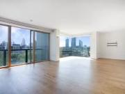 Flat to rent in Gainsborough Studios West, London N1