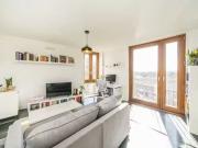 Flat to rent in Garratt Lane, London SW18