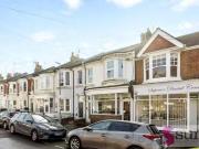 Flat to rent in Grantham Road, Brighton, East...