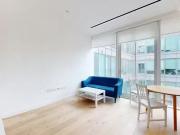 Flat to rent in Great West Road, Brentford TW8