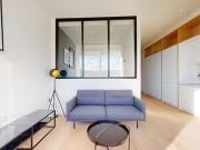 Flat to rent in Great West Road, Brentford TW8