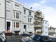Flat to rent in Guildford Road | Leaders