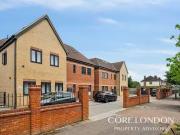 Flat to rent in Gunnersbury Avenue, London W5