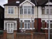 Flat to rent in Hanger Lane Studio Flat, Ealing, Ealing W5