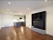 Flat to rent in Harbour Way, London E14