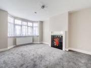 Flat to rent in Harrow View, Harrow HA2