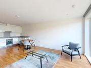 Flat to rent in Headstone Road, Harrow HA1