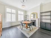 Flat to rent in Heath Street, Hampstead Village NW3