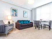 Flat to rent in Hill Street, London W1J