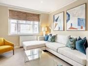 Flat to rent in Hill Street, London W1J