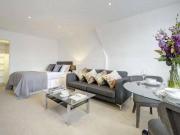 Flat to rent in Hill Street, Mayfair, London, W1J