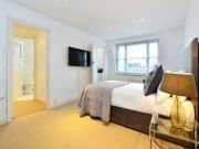 Flat to rent in Hill Street, Mayfair, W1J