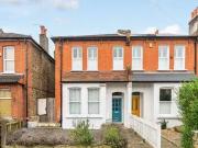 Flat to rent in Hitherfield Road, Streatham Hill, London...