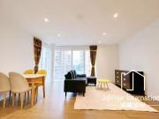 Flat to rent in Hopgood Tower, Pegler Square, London SE3