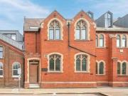 Flat to rent in Huddlestone Road, Cricklewood NW2