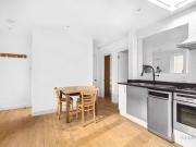 Flat to rent in Huntingdon Street, Islington, London N1