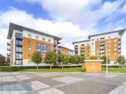 Flat to rent in Inverness Mews E16