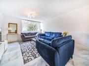 Flat to rent in Inverness Terrace, London W2