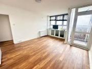 Flat to rent in Jackson House, Highview Gardens, London N11