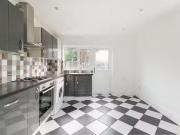 Flat to rent in Jacksons Place, Cross Road, Croydon CR0