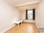 Flat to rent in Kilburn High Road, London NW6