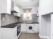 Flat to rent in Kingsbury Road, Kingsbury, London NW9