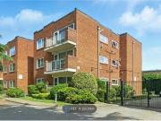 Flat to rent in Laburnum Lodge, London N3