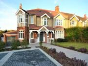 Flat to rent in Lancaster Avenue, Barnet EN4