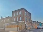 Flat to rent in Lancaster Road, Enfield EN2